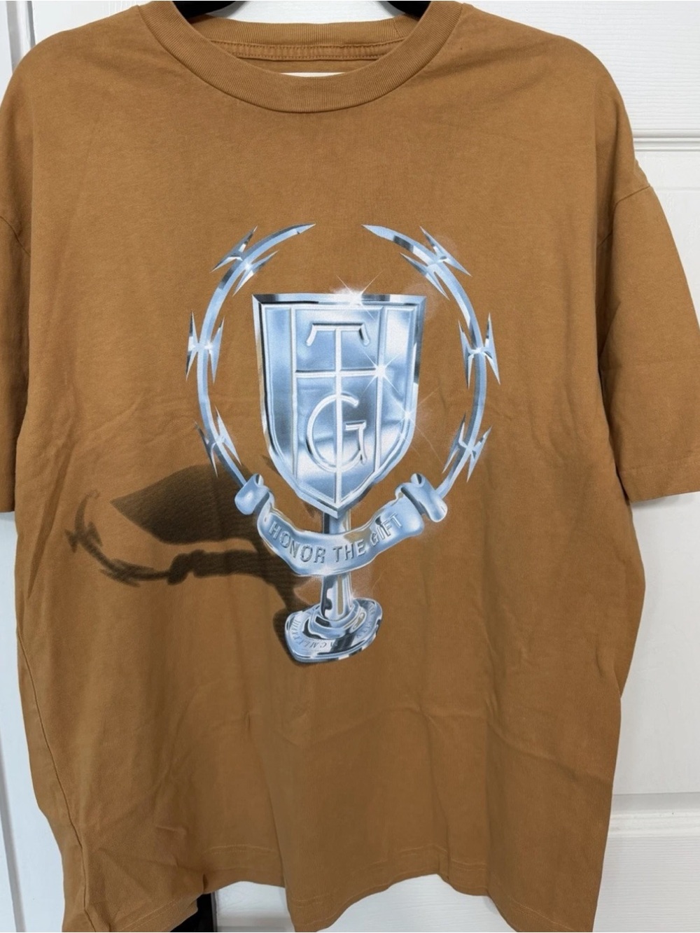 Honor The Gift Brown Cadillac Logo Short Sleeve Tee Men's Medium